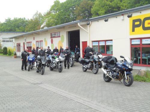 Econo Motel Goelzer بوخنبورن المظهر الخارجي الصورة